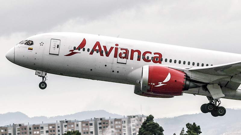 Los pilotos deberán cumplir con licencias y certificaciones conforme a la normativa vigente. Foto: Archivo