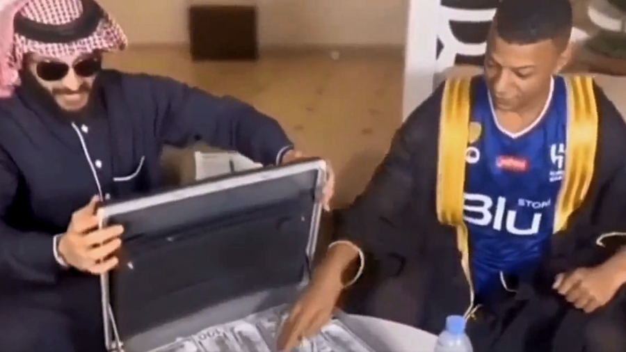 imitador mbappe al hilal video futbol fichaje arabia saudita 01