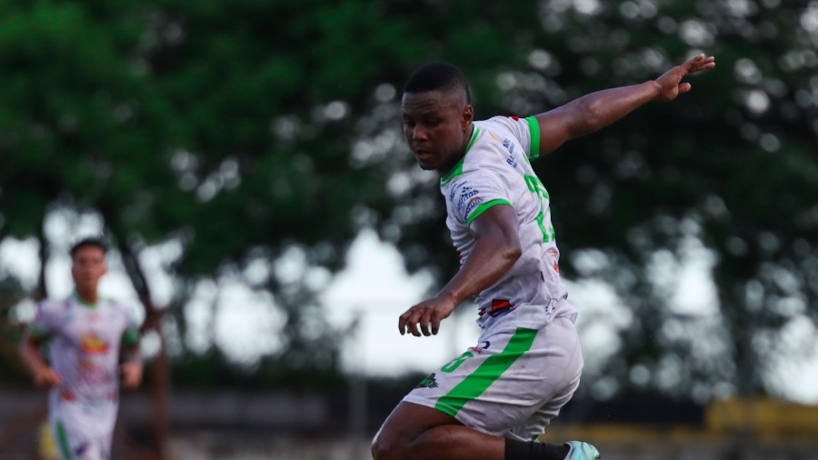 dragon limeno debut futbol el salvador