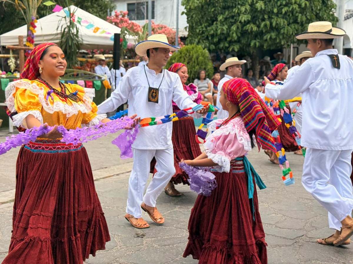 panchimalco-festival-flores-palmas-15