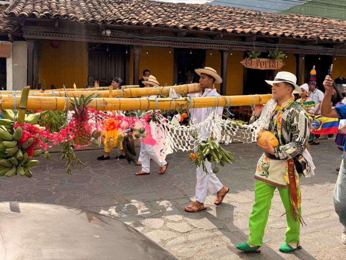 panchimalco-festival-flores-palmas-7