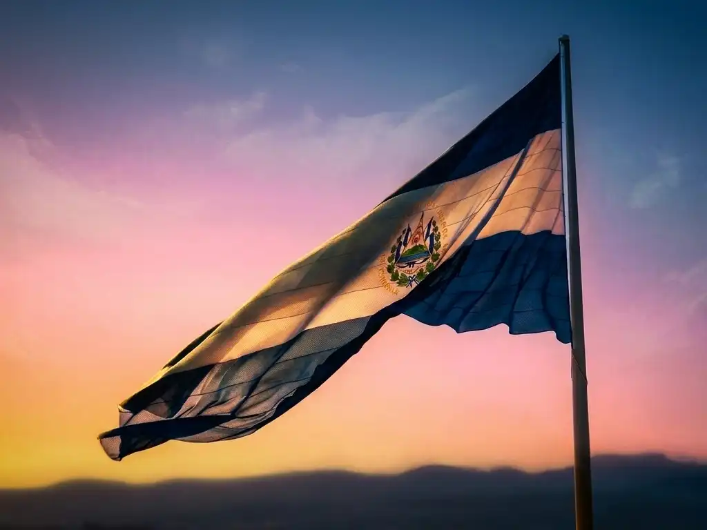 Bandera Nacional de El Salvador
